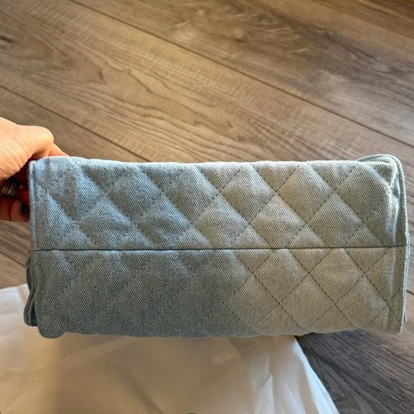 Chanel 25 Light Blue denim Jean Quilted Bag with Gold Chain look a like - Picture 7 of 9